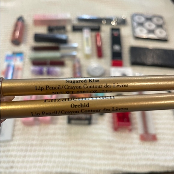 Makeup Bundle - Picture 15 of 16